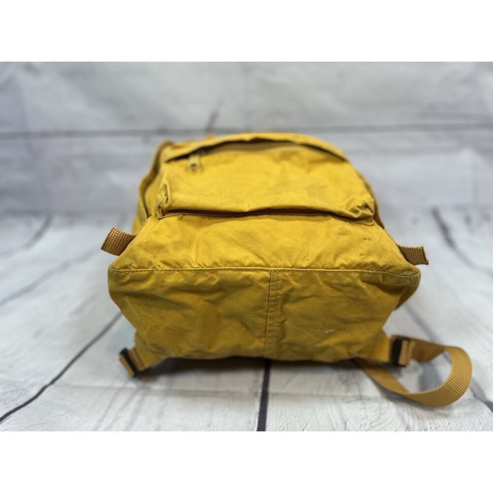 Fjallraven Kanken Classic Backpack Daypack Bag Ochre Yellow Medium Canvas - Picture 2 of 10